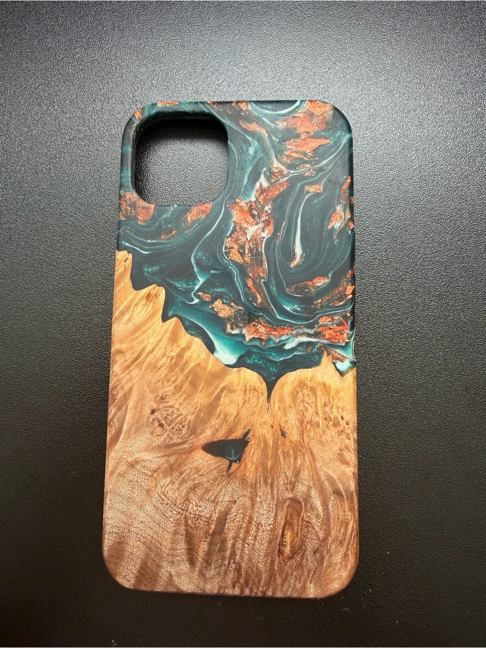 NWOT Carved Traveler iPhone 13/14 Live Edge Phone Cases Real Wood Resin MagSafe